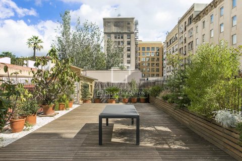 Apartamento de 5 dormitorios en venta en Barcelona, Cataluña, Spain № 8756