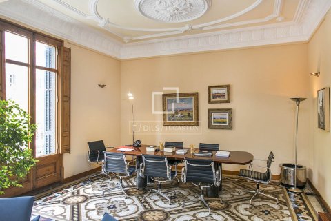 Apartamento de 5 dormitorios en venta en Barcelona, Cataluña, Spain № 8756 - foto 3