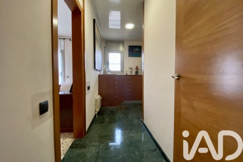 Сasa de 4 dormitorios en venta en Argentona, Barcelona, Cataluña, Spain № 7527 - foto 18