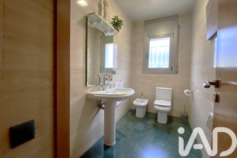 Сasa de 4 dormitorios en venta en Argentona, Barcelona, Cataluña, Spain № 7527 - foto 9