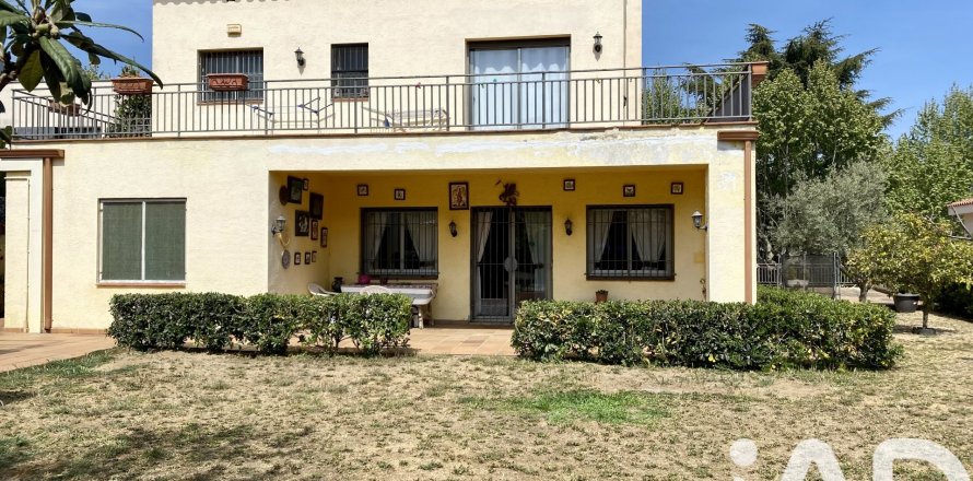 Сasa de 4 dormitorios en venta en Argentona, Barcelona, Cataluña, Spain № 7527