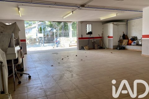 Сasa de 4 dormitorios en venta en Argentona, Barcelona, Cataluña, Spain № 7527 - foto 26