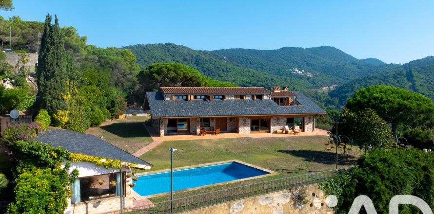 Сasa de 5 dormitorios en venta en Sant Andreu de Llavaneres, Barcelona, Cataluña, Spain № 7529