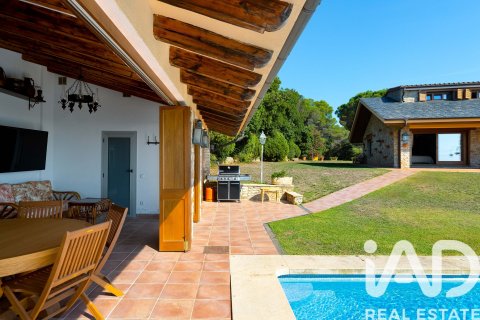 Сasa de 5 dormitorios en venta en Sant Andreu de Llavaneres, Barcelona, Cataluña, Spain № 7529 - foto 26