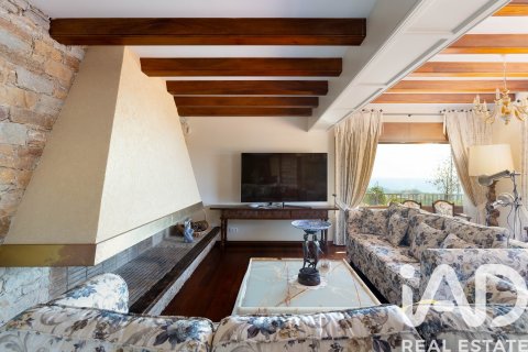 Сasa de 5 dormitorios en venta en Sant Andreu de Llavaneres, Barcelona, Cataluña, Spain № 7529 - foto 9