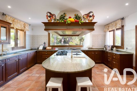 Сasa de 5 dormitorios en venta en Sant Andreu de Llavaneres, Barcelona, Cataluña, Spain № 7529 - foto 10