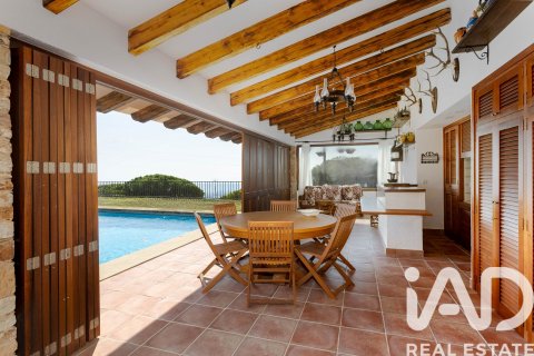 Сasa de 5 dormitorios en venta en Sant Andreu de Llavaneres, Barcelona, Cataluña, Spain № 7529 - foto 25