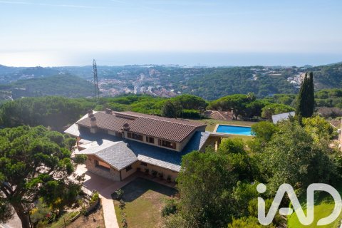 Сasa de 5 dormitorios en venta en Sant Andreu de Llavaneres, Barcelona, Cataluña, Spain № 7529 - foto 3