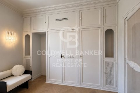 4 chambres apartment à vendre à Barcelona, Catalonia, Spain № 7761 - photo 8