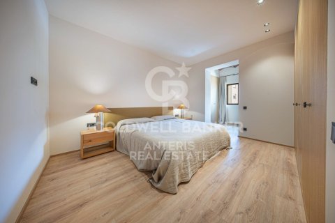 Купить квартиру в Барселона, Испания с 4 спальни, 190м², № 7765 - фото 3
