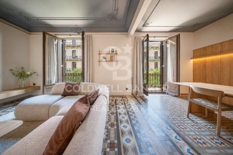 Apartamento de 4 dormitorios en venta en Barcelona, Cataluña, Spain № 7765
