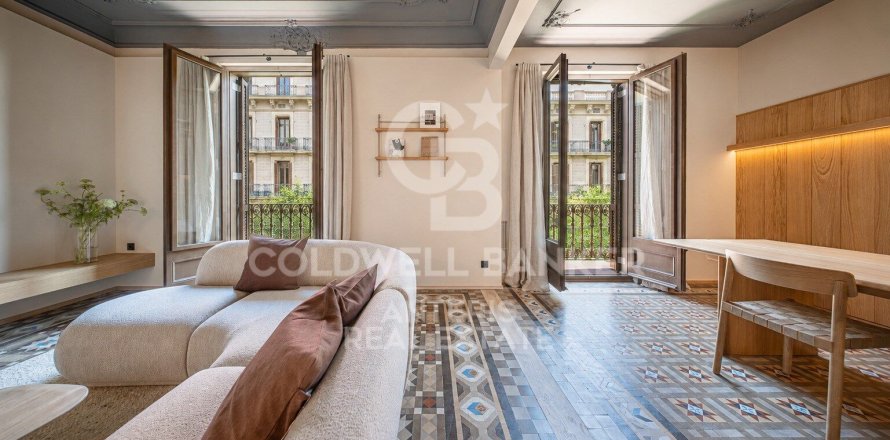 Квартира с 4 спальнями в Барселоне, Каталония, Испания № 7765