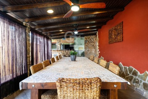 Villa de 4 dormitorios en venta en Alcanar, Tarragona, Cataluña, Spain № 7763 - foto 15