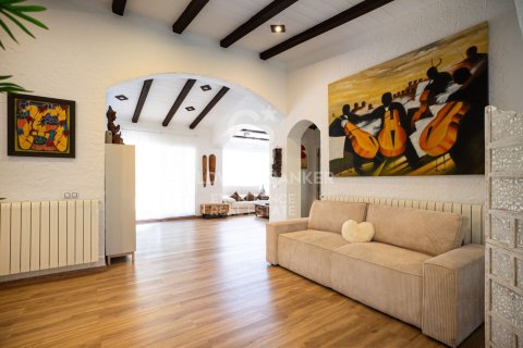 Villa de 4 dormitorios en venta en Alcanar, Tarragona, Cataluña, Spain № 7763 - foto 24