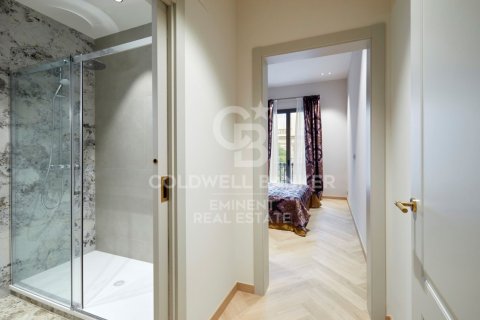 Apartamento de 3 dormitorios en venta en Barcelona, Cataluña, Spain № 7767 - foto 21