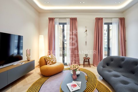 Apartamento de 3 dormitorios en venta en Barcelona, Cataluña, Spain № 7767 - foto 16