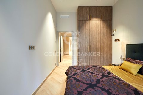 Apartamento de 3 dormitorios en venta en Barcelona, Cataluña, Spain № 7767 - foto 17