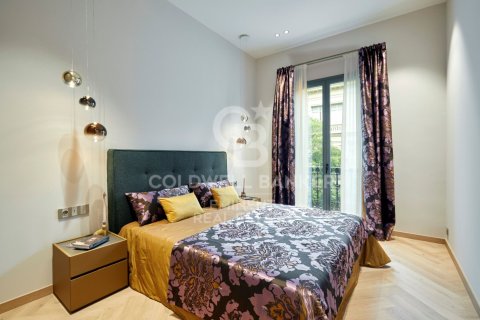 Apartamento de 3 dormitorios en venta en Barcelona, Cataluña, Spain № 7767 - foto 19