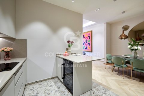 Apartamento de 3 dormitorios en venta en Barcelona, Cataluña, Spain № 7767 - foto 26