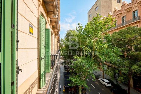 Apartamento de 3 dormitorios en venta en Barcelona, Cataluña, Spain № 7767 - foto 6