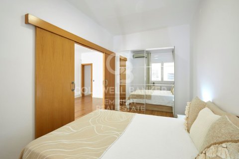 Apartamento de 4 dormitorios en venta en Barcelona, Cataluña, Spain № 7762 - foto 4