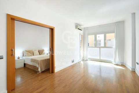 Apartamento de 4 dormitorios en venta en Barcelona, Cataluña, Spain № 7762 - foto 21