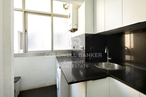 Apartamento de 4 dormitorios en venta en Barcelona, Cataluña, Spain № 7762 - foto 17
