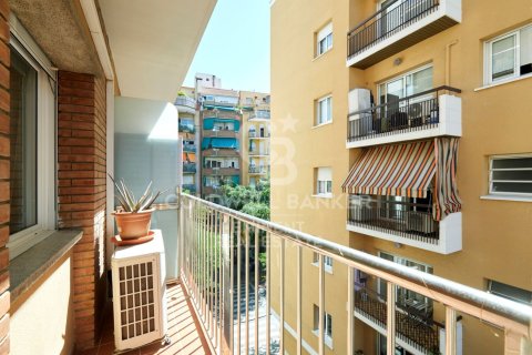 Apartamento de 4 dormitorios en venta en Barcelona, Cataluña, Spain № 7762 - foto 25