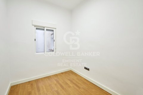 Apartamento de 4 dormitorios en venta en Barcelona, Cataluña, Spain № 7762 - foto 3