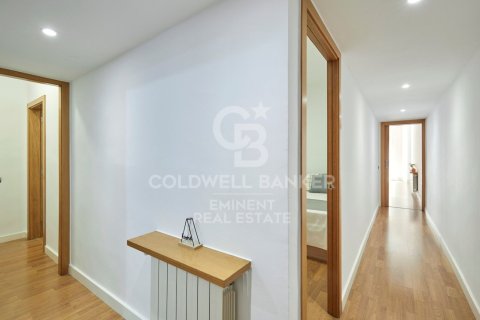 Apartamento de 4 dormitorios en venta en Barcelona, Cataluña, Spain № 7762 - foto 13