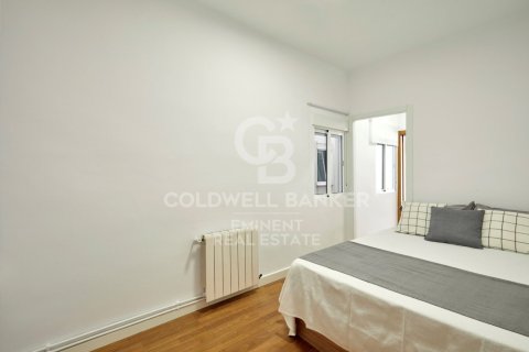 Apartamento de 4 dormitorios en venta en Barcelona, Cataluña, Spain № 7762 - foto 10