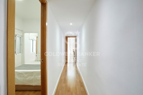 Apartamento de 4 dormitorios en venta en Barcelona, Cataluña, Spain № 7762 - foto 12