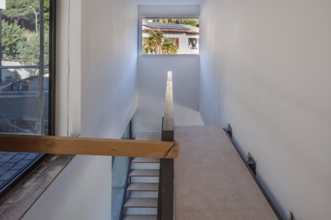 Сasa de 4 dormitorios en venta en Premia De Dalt, Barcelona, Cataluña, Spain № 3587 - foto 18