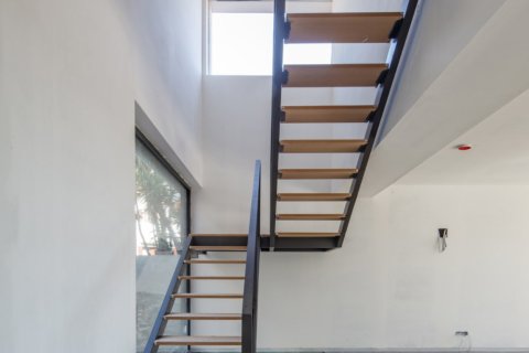 Сasa de 4 dormitorios en venta en Premia De Dalt, Barcelona, Cataluña, Spain № 3587 - foto 16