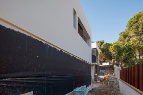 Сasa de 4 dormitorios en venta en Premia De Dalt, Barcelona, Cataluña, Spain № 3587 - foto 23