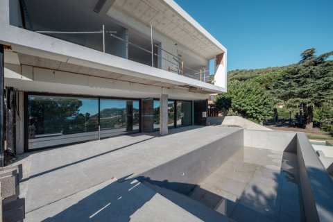 Сasa de 4 dormitorios en venta en Premia De Dalt, Barcelona, Cataluña, Spain № 3587 - foto 26