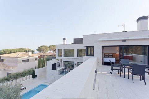 Сasa de 5 dormitorios en venta en Sant Andreu de Llavaneres, Barcelona, Cataluña, Spain № 3585 - foto 23