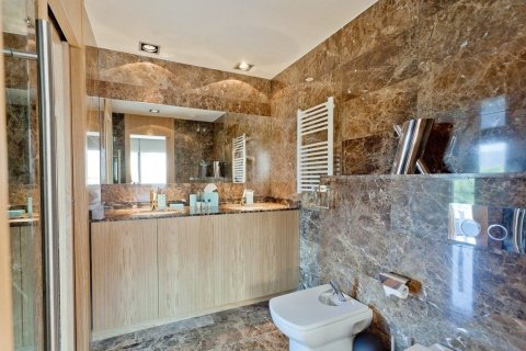 Сasa de 5 dormitorios en venta en Sant Andreu de Llavaneres, Barcelona, Cataluña, Spain № 3585 - foto 8