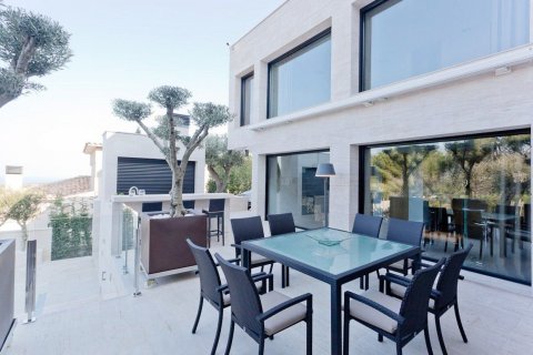 Сasa de 5 dormitorios en venta en Sant Andreu de Llavaneres, Barcelona, Cataluña, Spain № 3585 - foto 6
