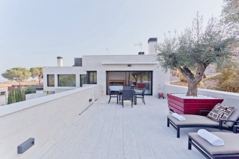 Сasa de 5 dormitorios en venta en Sant Andreu de Llavaneres, Barcelona, Cataluña, Spain № 3585 - foto 7