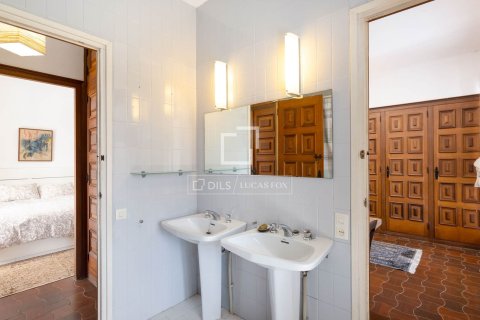 Villa de 7 dormitorios en venta en Arenys de Mar, Barcelona, Cataluña, Spain № 6419 - foto 19