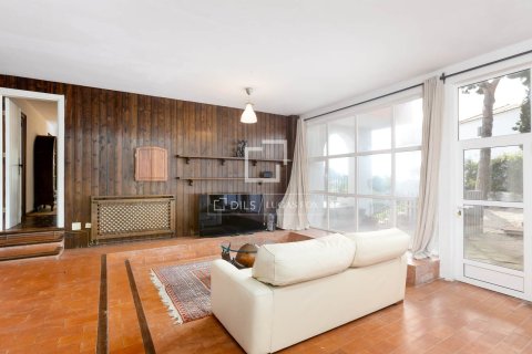 Villa de 7 dormitorios en venta en Arenys de Mar, Barcelona, Cataluña, Spain № 6419 - foto 22