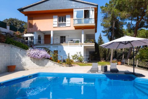 Villa de 7 dormitorios en venta en Arenys de Mar, Barcelona, Cataluña, Spain № 6419 - foto 25