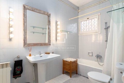 Villa de 7 dormitorios en venta en Arenys de Mar, Barcelona, Cataluña, Spain № 6419 - foto 16