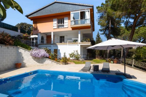 Villa de 7 dormitorios en venta en Arenys de Mar, Barcelona, Cataluña, Spain № 6419 - foto 23