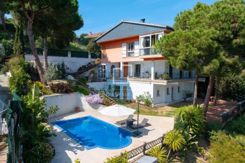 Villa de 7 dormitorios en venta en Arenys de Mar, Barcelona, Cataluña, Spain № 6419