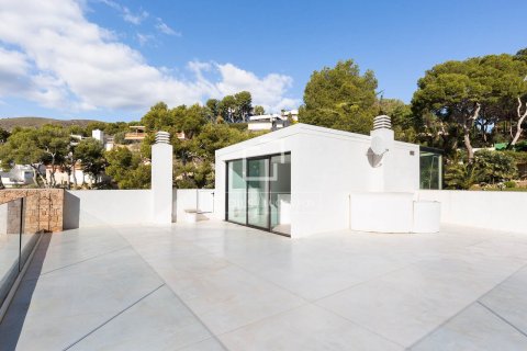 Villa de 6 dormitorios en venta en Castelldefels, Barcelona, Cataluña, Spain № 6420 - foto 12