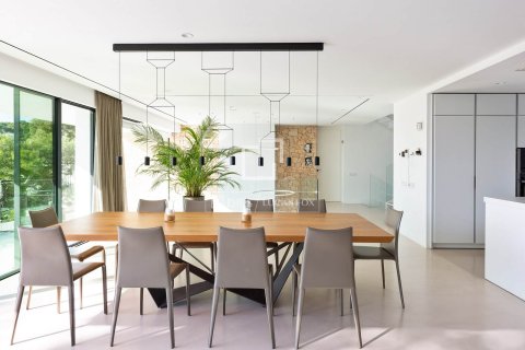 Villa de 6 dormitorios en venta en Castelldefels, Barcelona, Cataluña, Spain № 6420 - foto 5