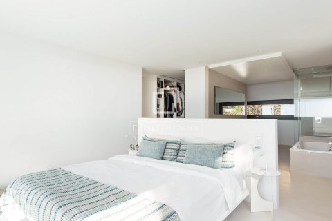 Villa de 6 dormitorios en venta en Castelldefels, Barcelona, Cataluña, Spain № 6420 - foto 27