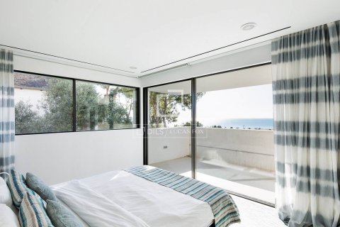 Villa de 6 dormitorios en venta en Castelldefels, Barcelona, Cataluña, Spain № 6420 - foto 23